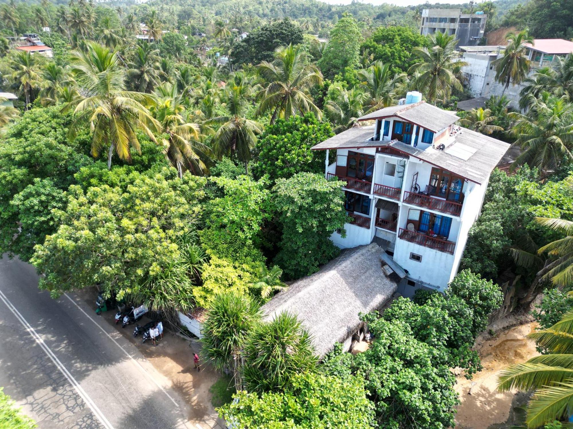 Flora And Fauna Mirissa Exterior photo
