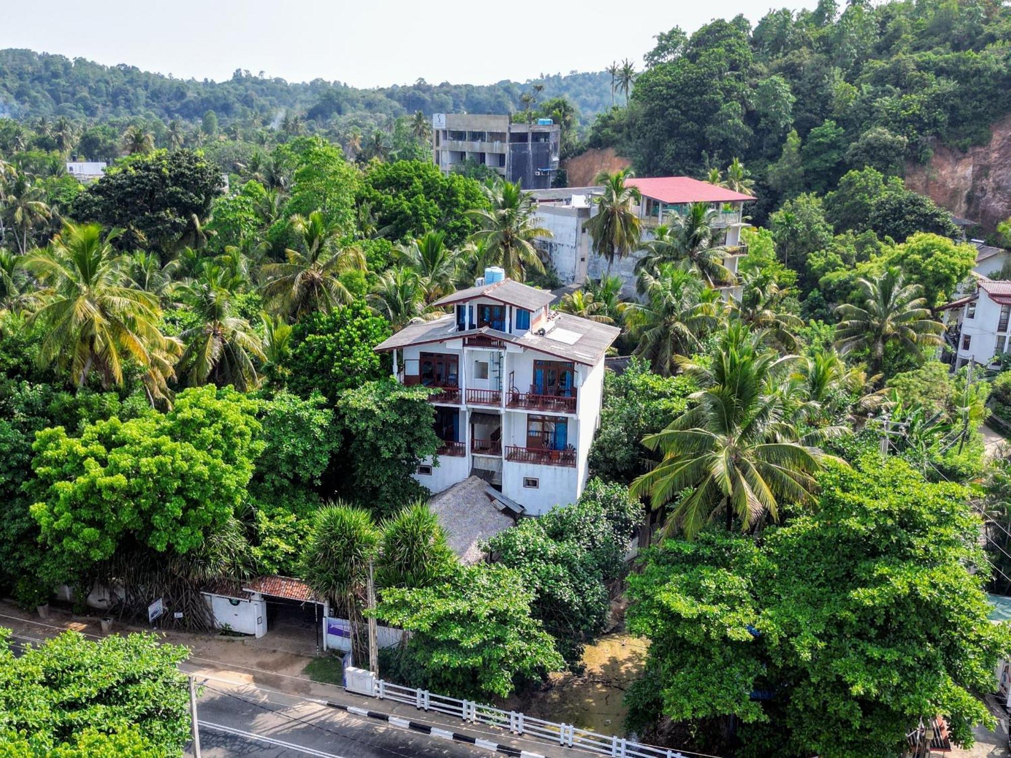 Flora And Fauna Mirissa Exterior photo